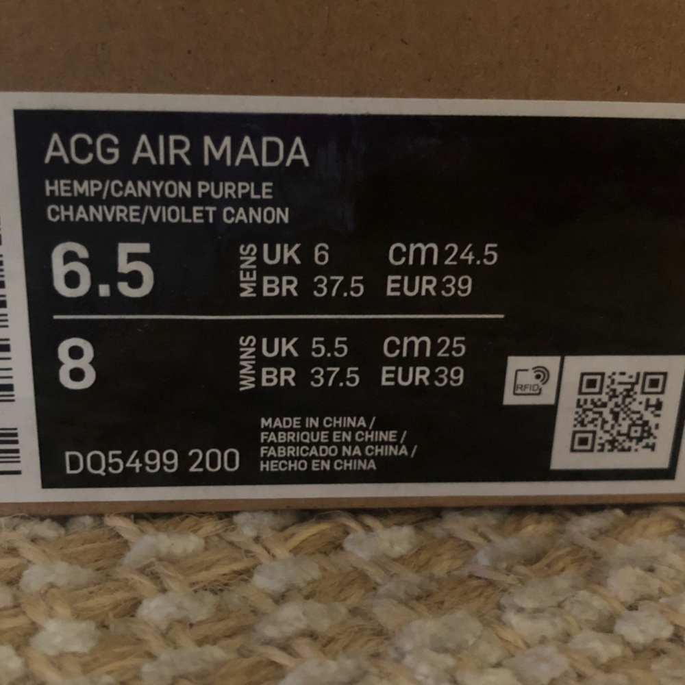 Nike ACG Sneakers in Purple and Beig